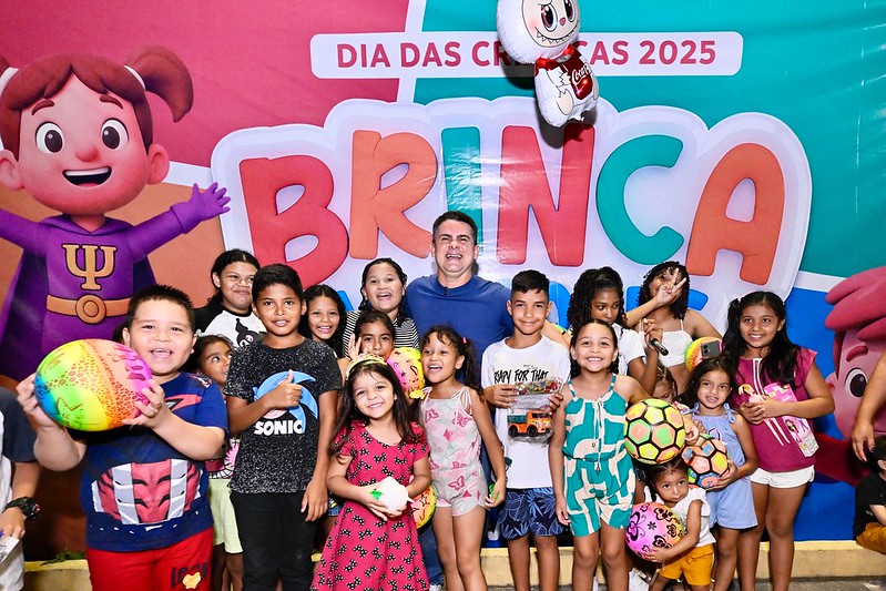 No momento, você está visualizando Prefeito David Almeida encerra Dia das Crianças com 120 mil pessoas no parque Gigantes da Floresta