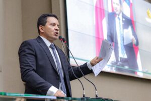 Leia mais sobre o artigo Gratificação aprovada: Delegado Péricles assegura reconhecimento a chefes de cartório e investigação da Polícia Civil do interior