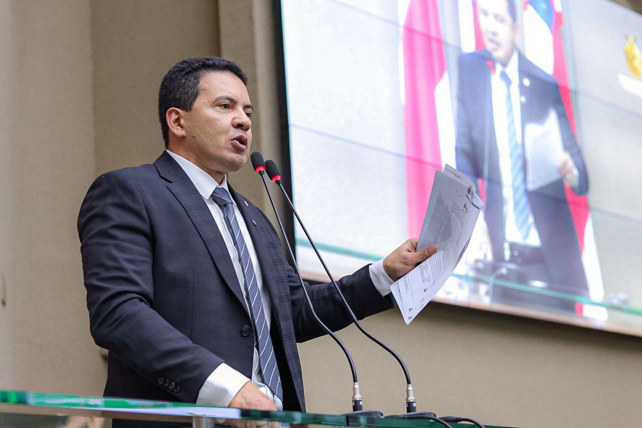No momento, você está visualizando Gratificação aprovada: Delegado Péricles assegura reconhecimento a chefes de cartório e investigação da Polícia Civil do interior
