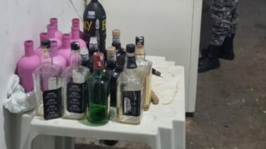 Laboratório clandestino de bebidas falsificadas é descoberto em Manaus