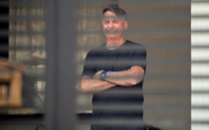 Leia mais sobre o artigo Defesa de Bolsonaro já prepara laudos médicos para prisão domiciliar