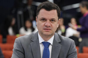 Leia mais sobre o artigo Anderson Torres pede para cumprir pena na PF ou em batalhão da PM, alegando ameaça e uso de remédios