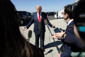 Leia mais sobre o artigo Trump volta a citar ação militar contra a Nigéria para ‘proteger cristãos’