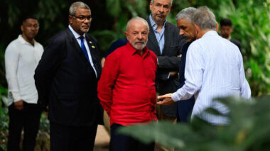 Navio que hospeda comitiva de Lula em Belém tem diária média de R$ 2,6 mil