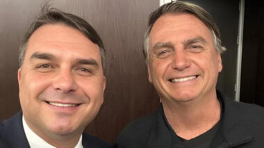 “A missão não acabou”, diz Flávio que ainda prevê volta de Jair Bolsonaro a presidência do Brasil