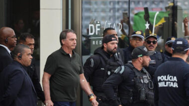 Após STF negar recurso, veja o que falta para possível prisão de Bolsonaro