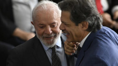 Lula sanciona isenção do IR para quem ganha até R$ 5 mil