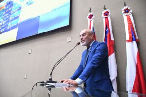 Leia mais sobre o artigo Após requerimento, Cabo Maciel recebe confirmação de reparos na Escola Estadual Santo Agostinho em Lábrea