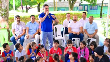 Prefeito David Almeida reabre parque ‘Cidade da Criança’ e anuncia instalação de praça molhada e creche no espaço