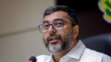 Governador Wilson Lima anuncia antecipação do salário de dezembro e segunda parcela do 13º salário, injetando R$ 1,2 bi na economia