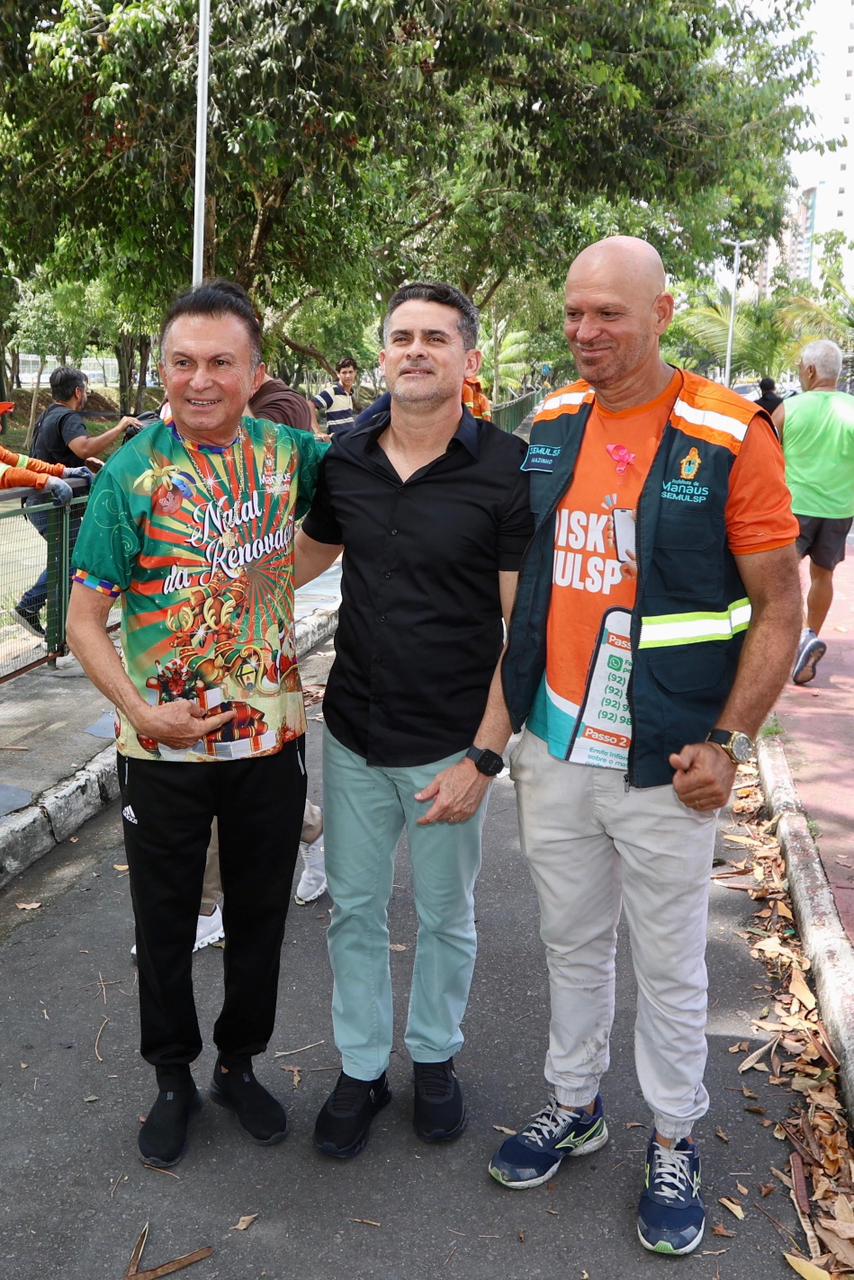 No momento, você está visualizando Prefeito David Almeida vai apresentar na COP 30 projeto das ecobarreiras que retêm 300 toneladas de lixo nos igarapés de Manaus