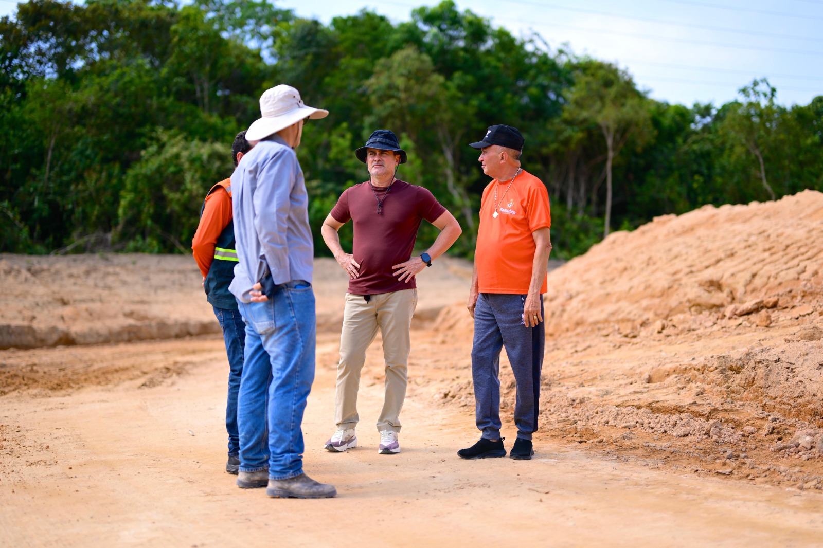 No momento, você está visualizando Manaus avança na pauta climática e inicia conclusão da primeira célula do aterro sanitário municipal, marco da transição energética na Amazônia