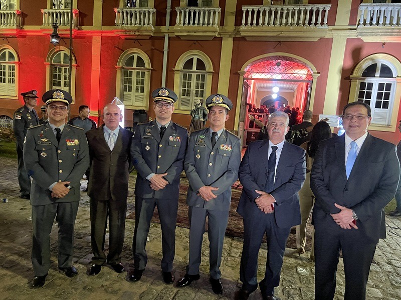 No momento, você está visualizando Legado e história: Polícia Militar do Amazonas realiza solenidade do Dia do Veterano e homenageia policiais da reserva