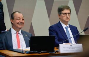 Leia mais sobre o artigo Após relatório de Omar, Senado aprova recondução de Paulo Gonet à PGR