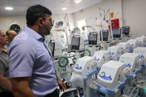 Leia mais sobre o artigo Governador Wilson Lima vistoria obras de Policlínica e de Hospital Dia do Complexo Hospitalar Sul