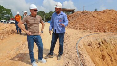 Prefeito David Almeida destaca avanço das obras do parque Encontro das Águas Rosa Almeida, consolidando-se como um dos maiores cartões-postais da cidade