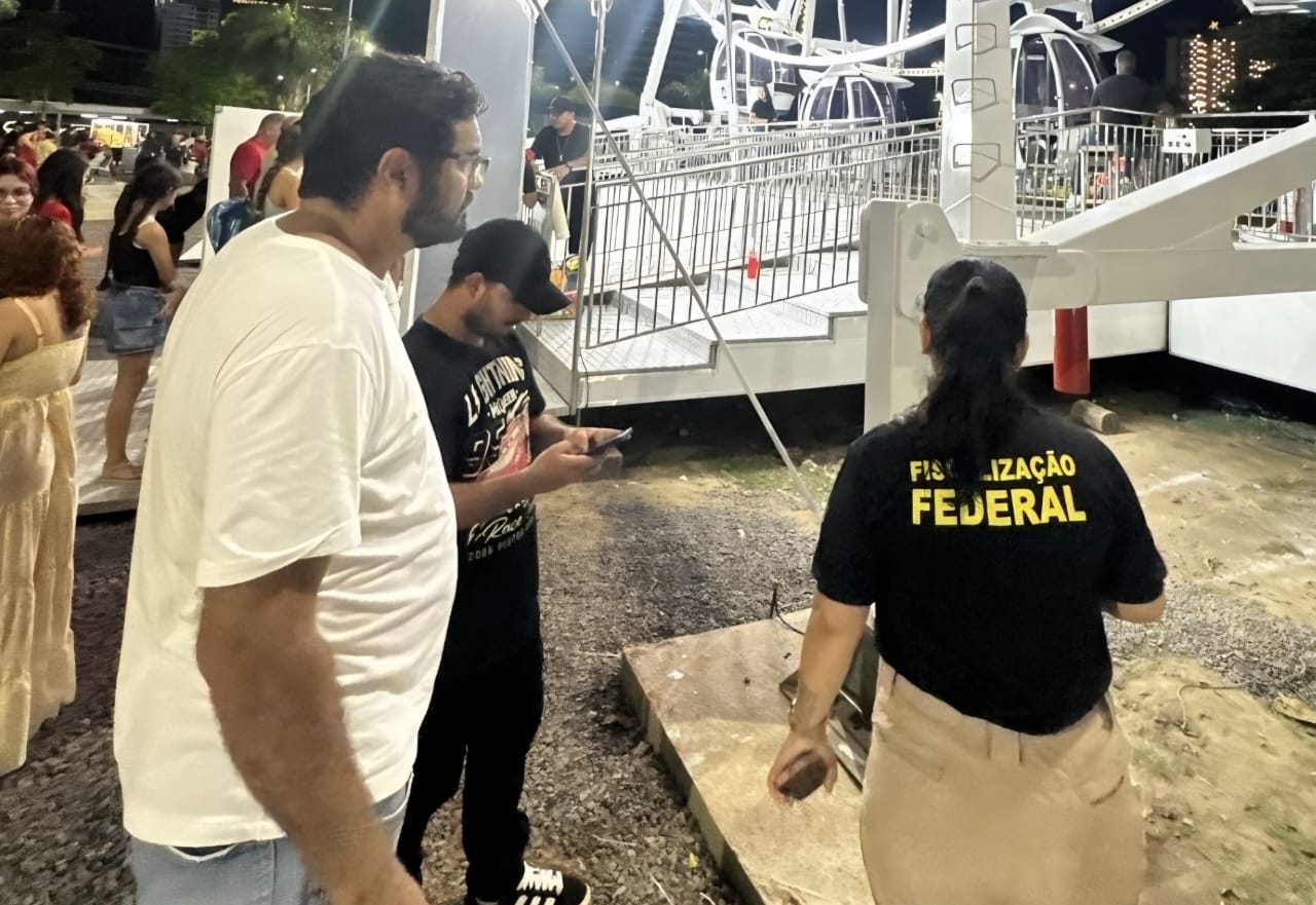 No momento, você está visualizando Crea-AM fiscaliza roda-gigante da Ponta Negra e atesta regularidade da documentação técnica da estrutura