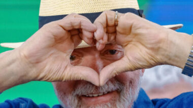 Verba da Secom para governo Lula se promover supera a de campanhas de utilidade pública