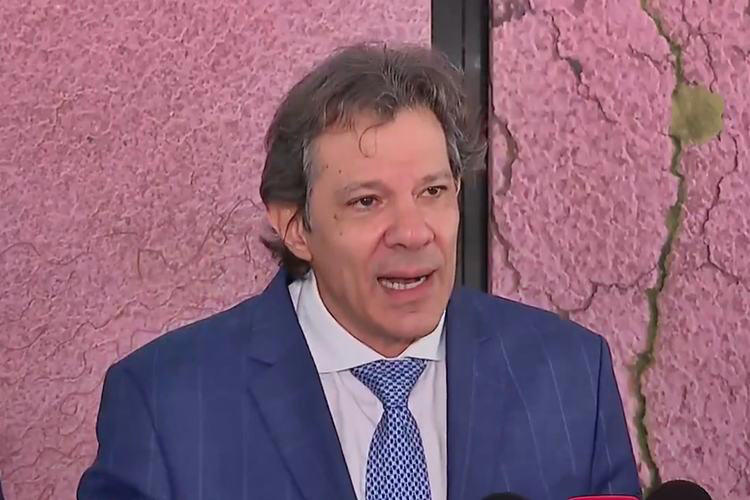 No momento, você está visualizando Haddad comemora redução da inflação e traz boa notícia sobre o salário mínimo em 2026