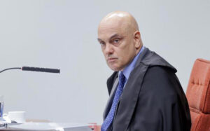 Leia mais sobre o artigo Globo já defende o impeachment de Alexandre de Moraes; vídeo