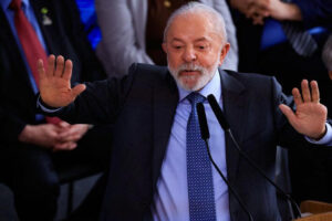 Leia mais sobre o artigo Lula: Não tem mais sentido, com avanços tecnológicos, manter a jornada de trabalho 6×1