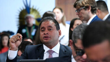 CCJ do Senado adia votação de projeto que trata de impeachment de ministros do STF