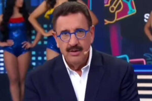 Leia mais sobre o artigo Ratinho quebra silêncio e defende SBT dos ataques dos bolsonaristas à emissora: ‘É uma ignorância’