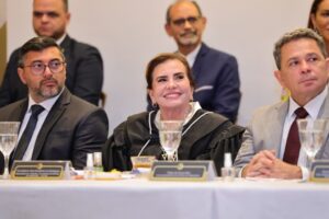 Leia mais sobre o artigo Presidente do TCE-AM anuncia projetos que marcarão o biênio 2026–2027 durante cerimônia de posse