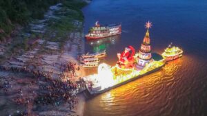 Leia mais sobre o artigo Prefeitura de Manaus inicia ‘Natal nas Águas’ com entrega de cestas e brindes a comunidades ribeirinhas