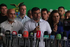 Leia mais sobre o artigo Governador Wilson Lima apresenta projeto pioneiro de modelo de moradia sustentável