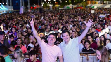 ‘Réveillon Gospel’ leva mais de 50 mil pessoas à Ponta Negra e prefeito David Almeida celebra fé e religiosidade de Manaus