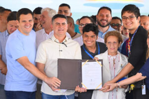 Leia mais sobre o artigo Prefeito assina ordem de serviço para a construção da primeira Fundação Municipal Transtorno do Espectro Autista do Brasil