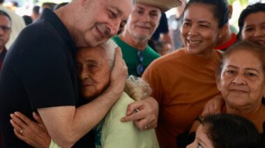 Omar Aziz lidera disputa para governo do Amazonas, aponta nova pesquisa Census