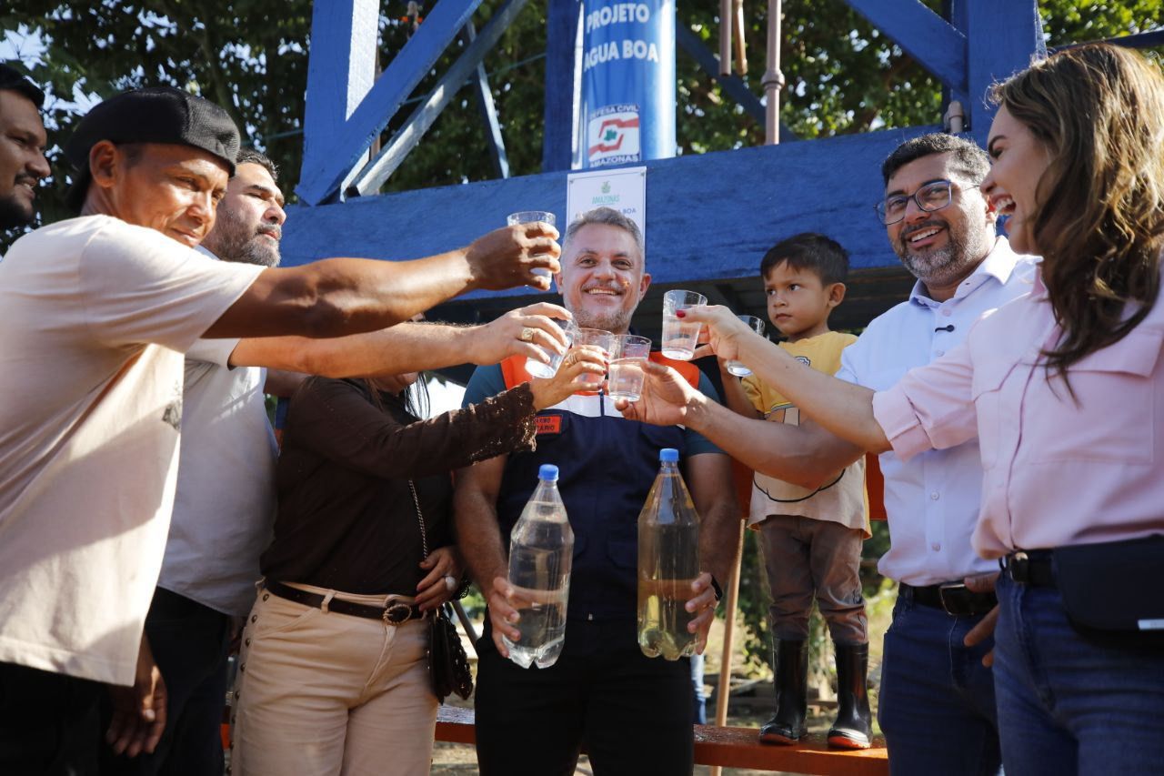 No momento, você está visualizando Governador Wilson Lima entrega nova unidade do Água Boa em comunidade ribeirinha de Manacapuru