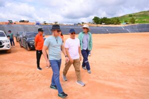 Leia mais sobre o artigo Prefeito David Almeida acompanha avanço de 75% do primeiro núcleo do novo aterro sanitário e destaca solução histórica para resíduos sólidos em Manaus