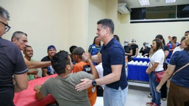 Prefeito David Almeida participa de celebração de Natal no Centro Pop e reforça política de resgate da dignidade com pessoas em situação de rua
