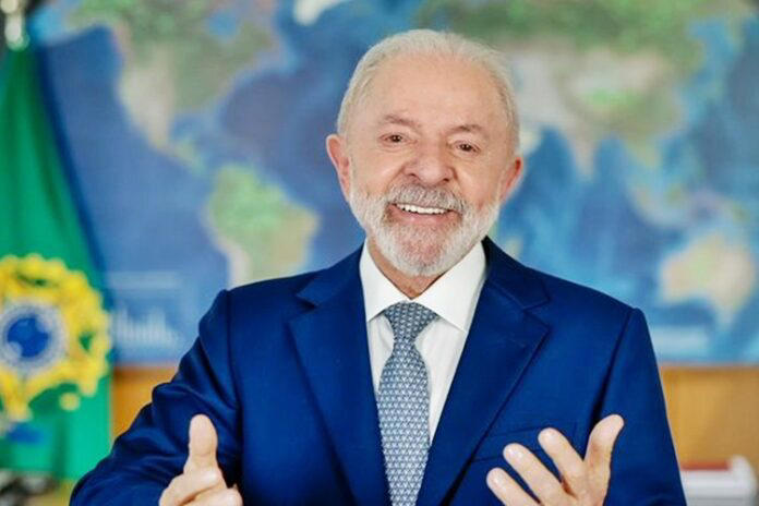 No momento, você está visualizando Lula convoca petistas para ocupar as ruas e a Praça dos Três Poderes no dia 08 de janeiro
