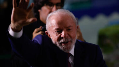 Lula veta projeto de redução de penas dos condenados pelo 8/1