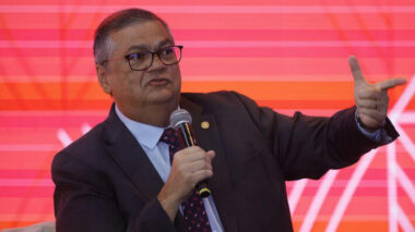 Dino rebate críticas contra decisões monocráticas no STF: ‘Lei está sendo cumprida’