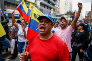 Leia mais sobre o artigo Venezuela ordena que polícia encontre e prenda qualquer pessoa envolvida em apoio a ataque dos EUA, diz decreto