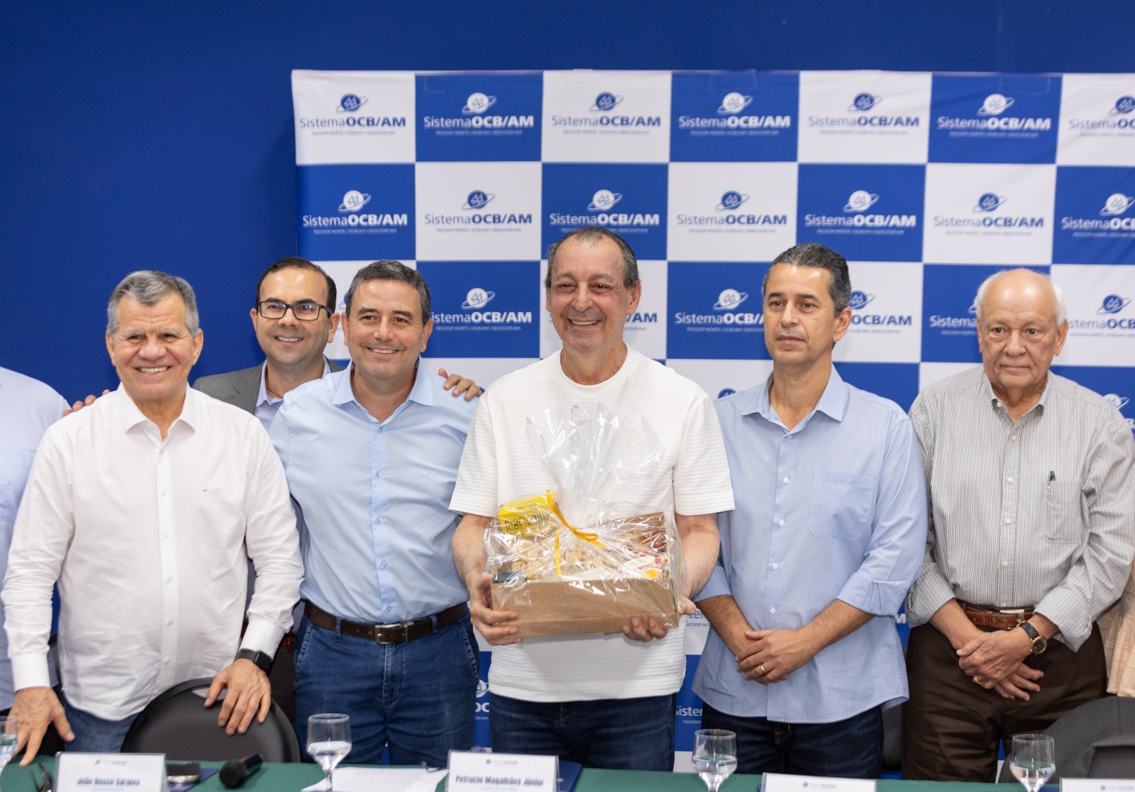 No momento, você está visualizando Omar Aziz destaca papel do cooperativismo no desenvolvimento do Amazonas em reunião na Casa do Cooperativismo