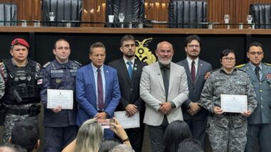 Aleam homenageia policiais peritos e técnicos explosivistas em Sessão Especial
