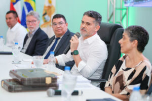 Leia mais sobre o artigo Prefeito David Almeida conduz audiência pública e coloca Manaus na vanguarda do saneamento básico no Brasil