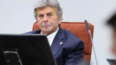 Fux anula arquivamento de queixa-crime contra Lula