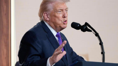 Trump critica show de Bad Bunny no Super Bowl e chama apresentação de ‘afronta’ aos EUA