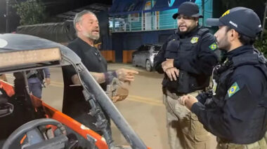 Expedição de Richard Rasmussen e Renato Cariani pela Amazônia termina com apreensão policial