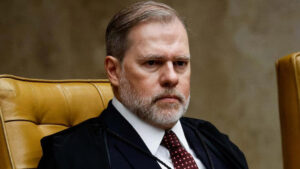 Leia mais sobre o artigo Associação da PF pede à Câmara previsão legal para delegados pedirem suspeição de ministros do STF