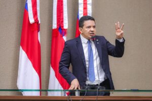 Leia mais sobre o artigo Delegado Péricles articula redução do tempo de espera para primeira consulta de pacientes com câncer na Fcecon