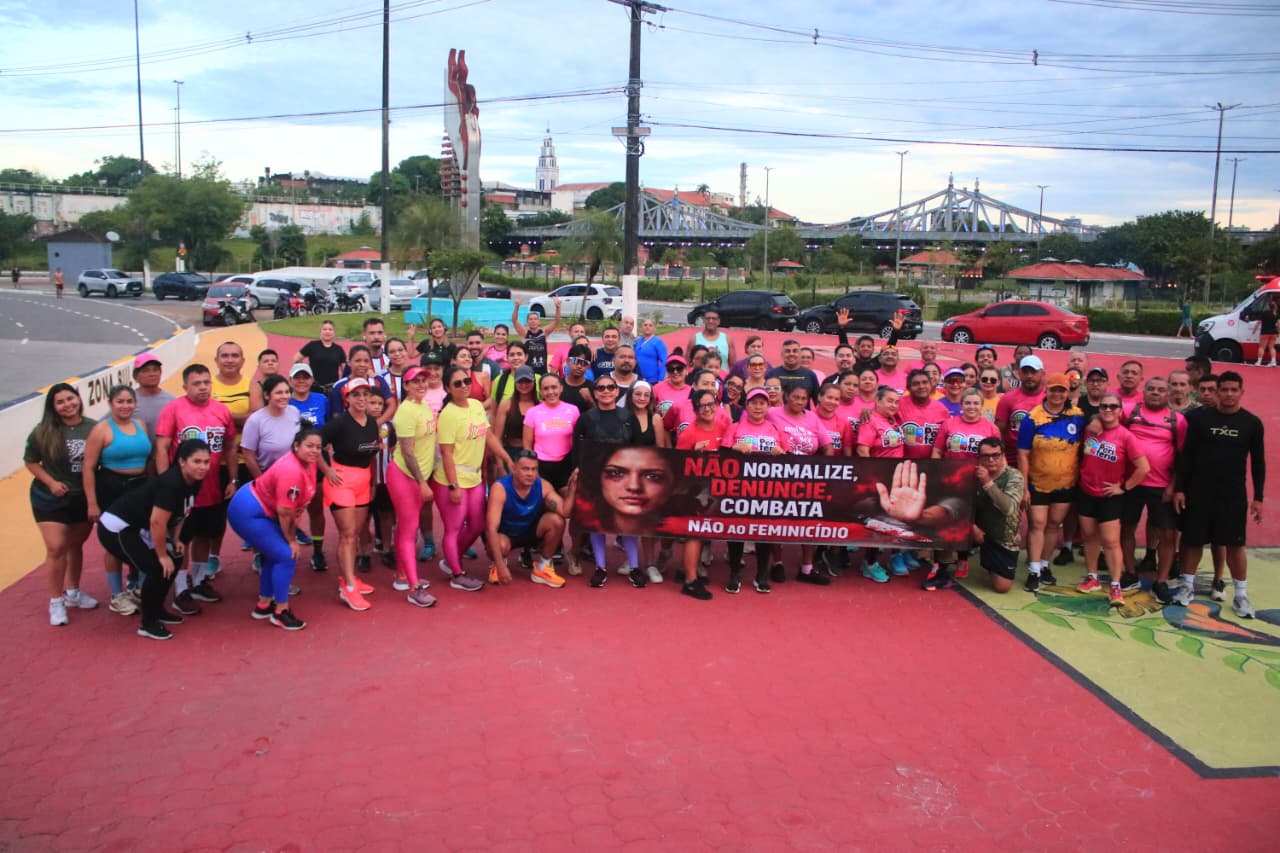 No momento, você está visualizando Esporte na Periferia reúne mais de 200 pessoas em ato contra o feminicídio em Manaus