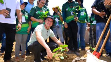 David Almeida inicia rede produtiva do café em Manaus e avança na diversificação econômica, além da Zona Franca